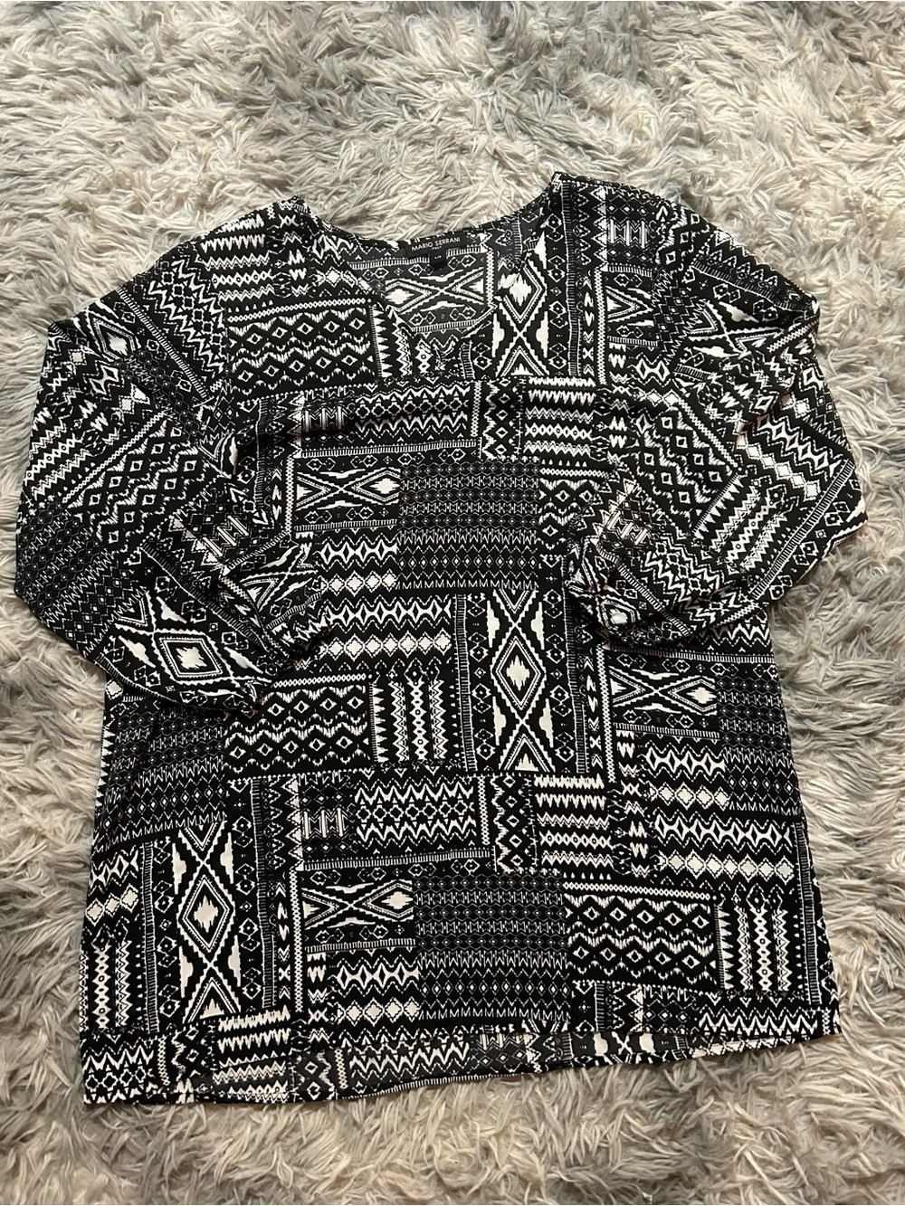 Mario Serrani Black & White Geometric Long Sleeve Top